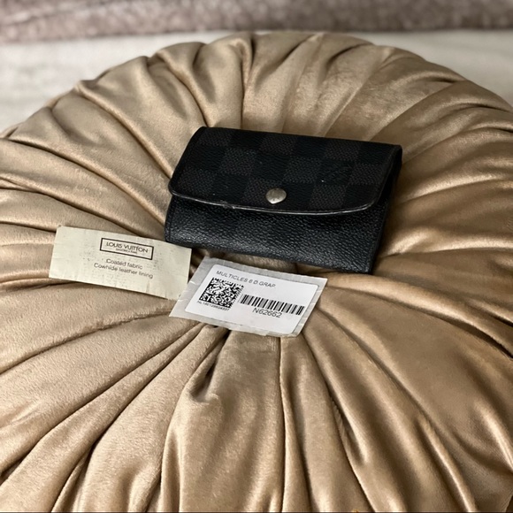 6 KEY HOLDER - Picture 2 of 5